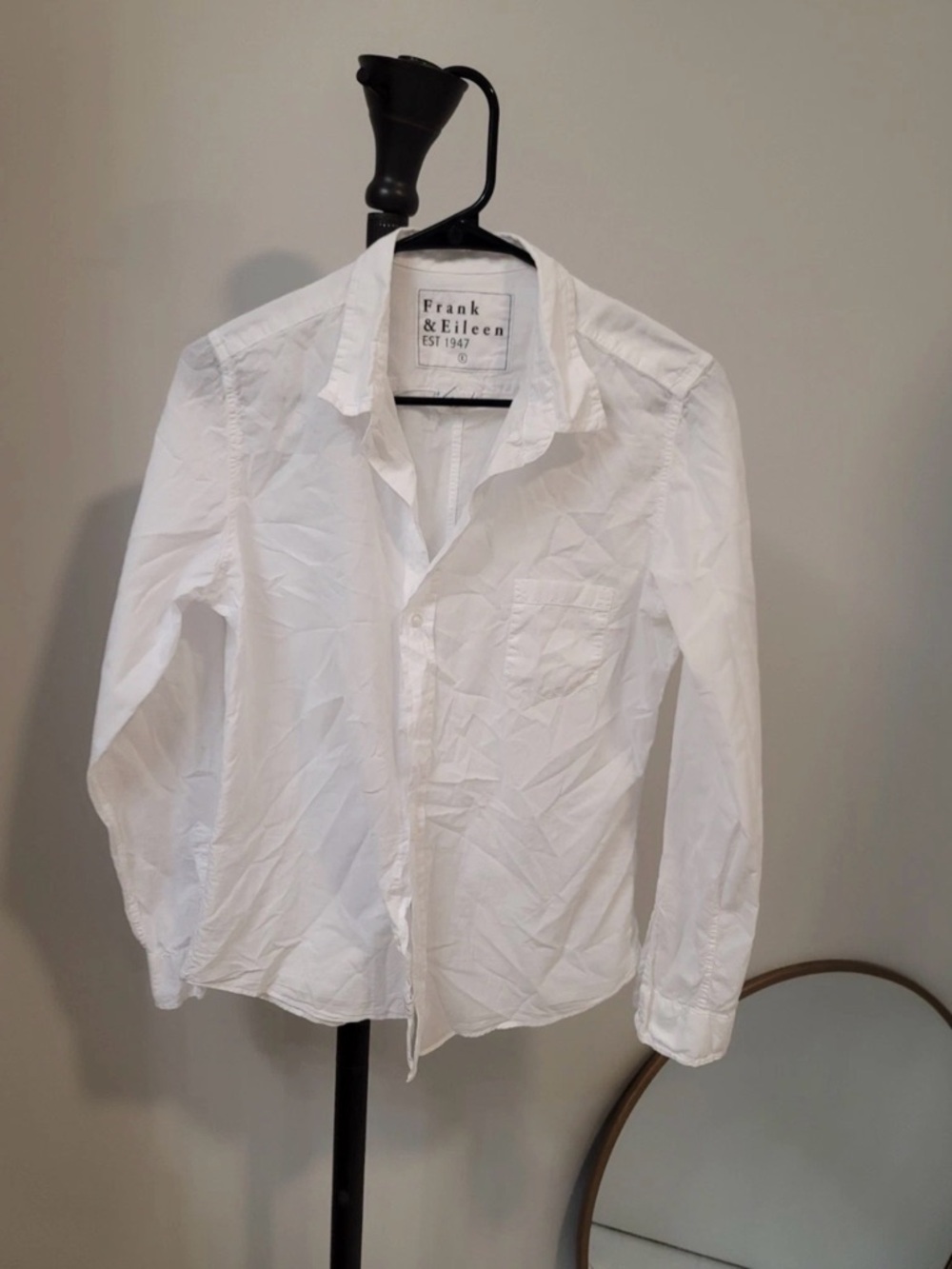 Frank & Eileen White Poplin Button-Up Shirt